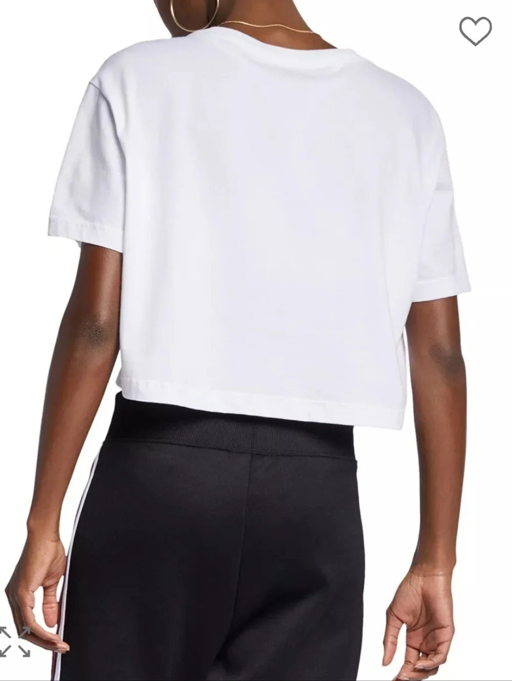 NWOT Nike Women's White Sportswear Essential Cropped Logo Tee Size Small